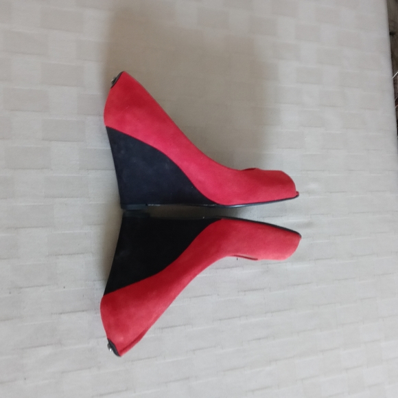 Stuart Weitzman Red Suede Peep Toe Wedge UGA perfect Gameday - Picture 6 of 16